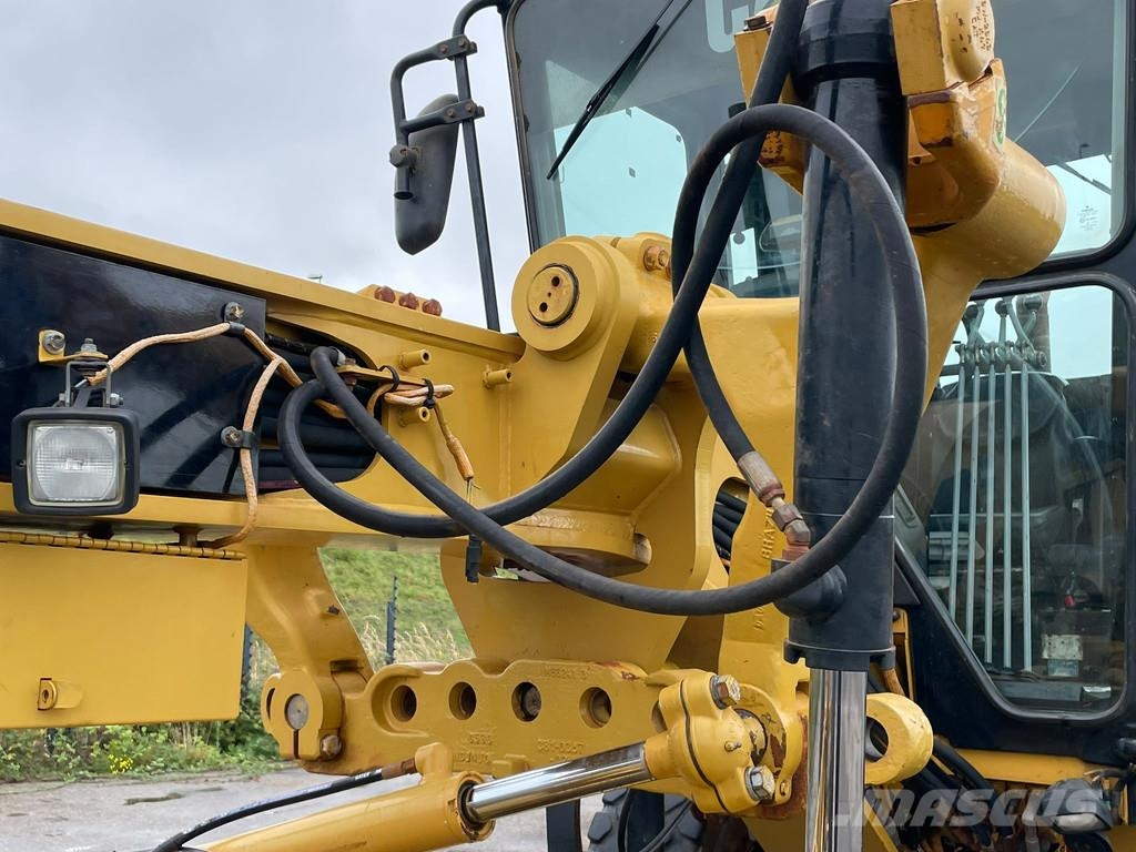 CAT 140K Graders