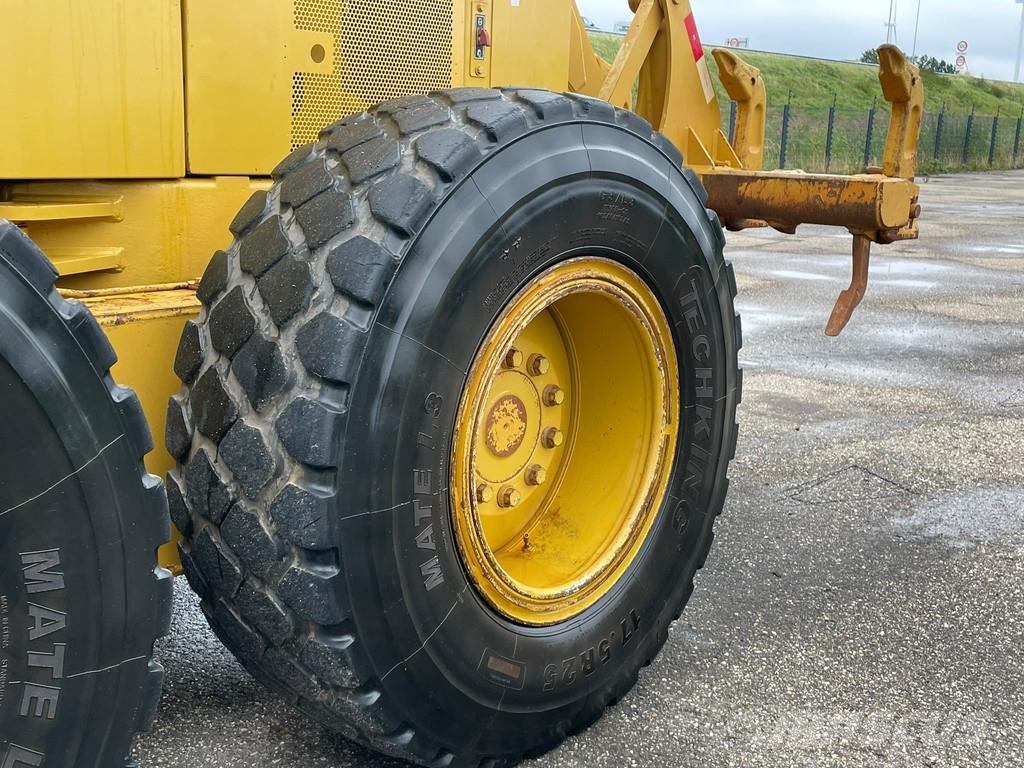 CAT 140K Graders