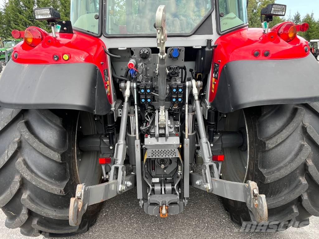 Massey Ferguson 5S.135 Traktorer