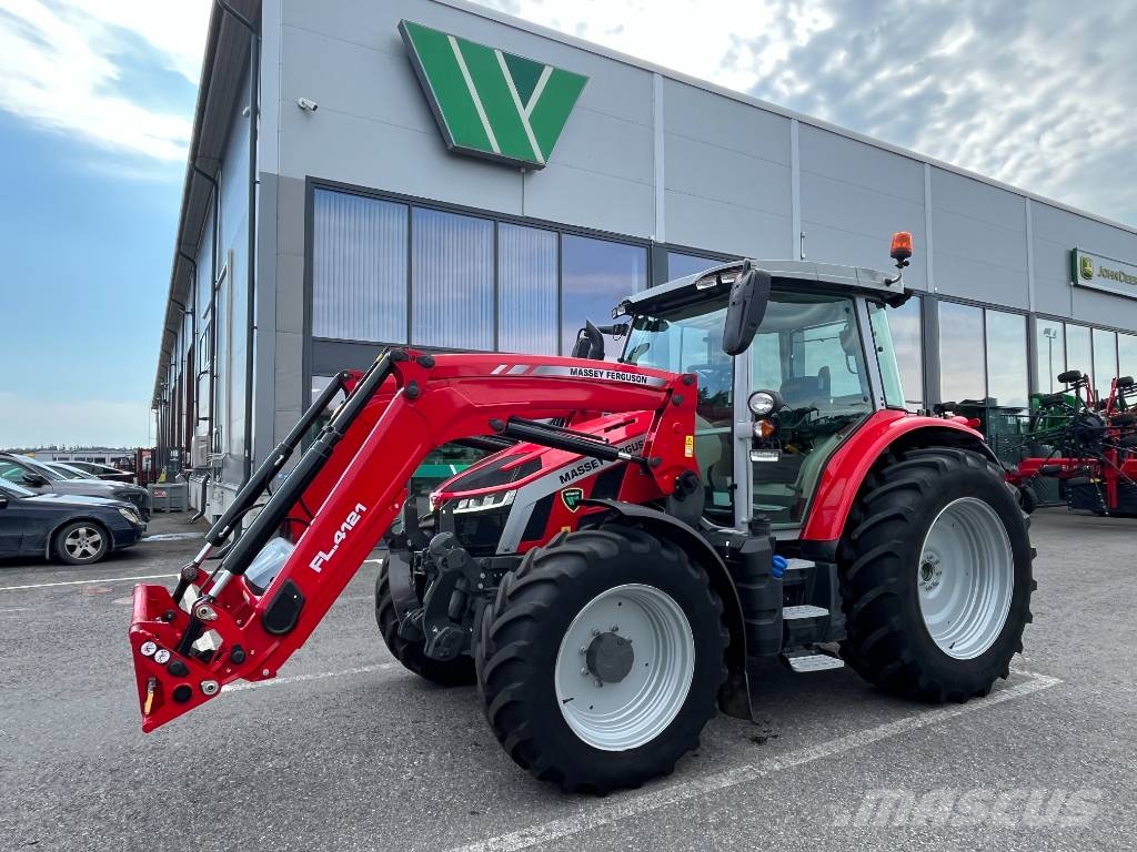 Massey Ferguson 5S.135 Traktorer