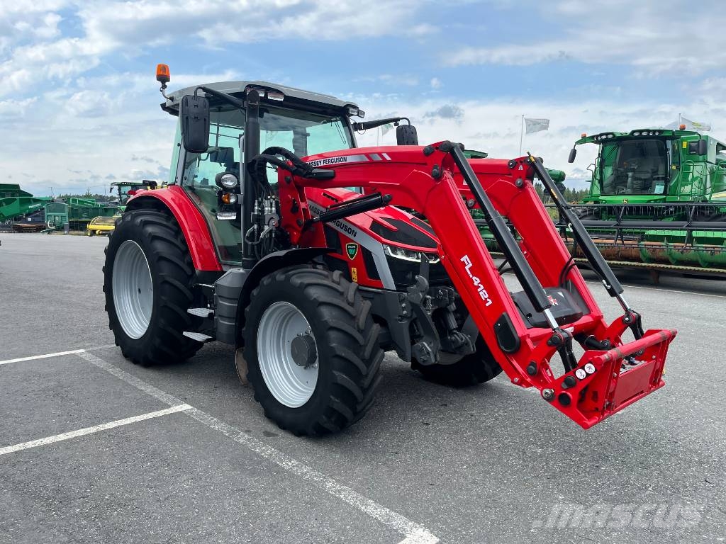 Massey Ferguson 5S.135 Traktorer