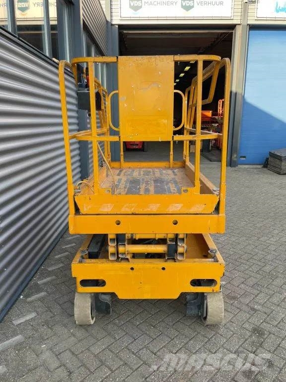 Haulotte Compact 8W Hoogwerker Schaarhoogwerker Saksilavat