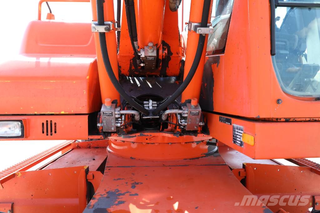 Volvo EW140D Wheeled excavators