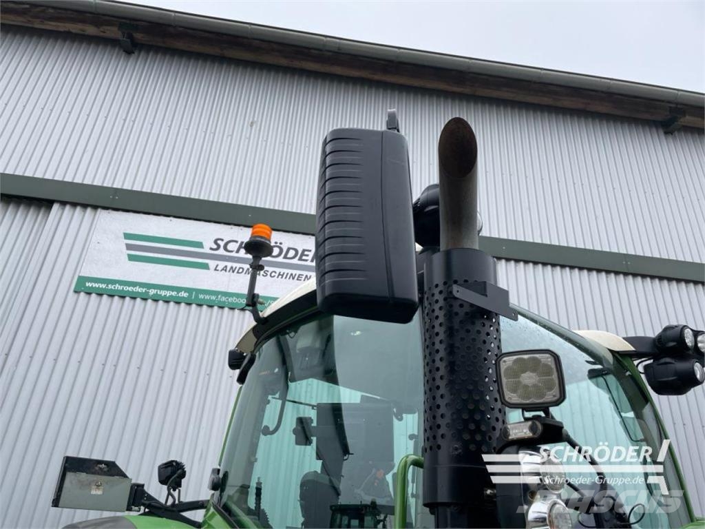 Fendt 724 VARIO GEN6 PROFI PLUS Trattori
