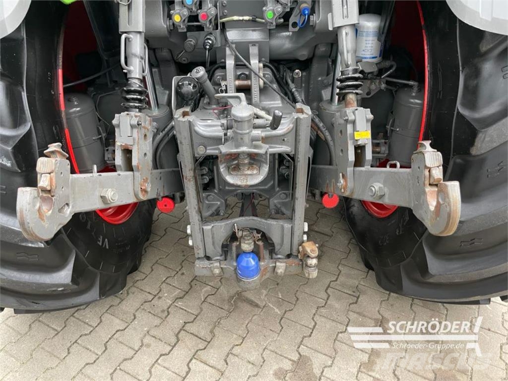 Fendt 724 VARIO GEN6 PROFI PLUS Trattori