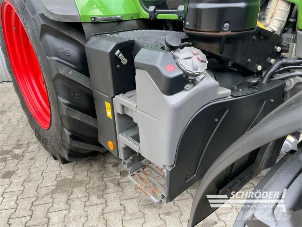 Fendt 724 VARIO GEN6 PROFI PLUS Trattori