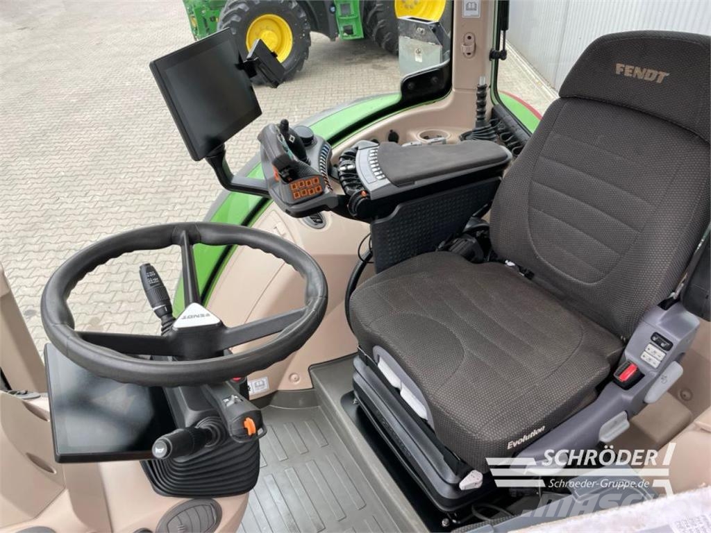 Fendt 724 VARIO GEN6 PROFI PLUS Trattori