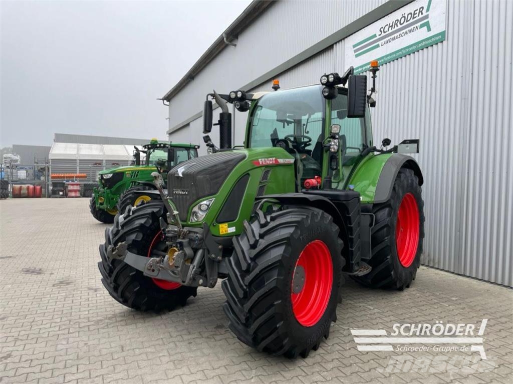 Fendt 724 VARIO GEN6 PROFI PLUS Trattori