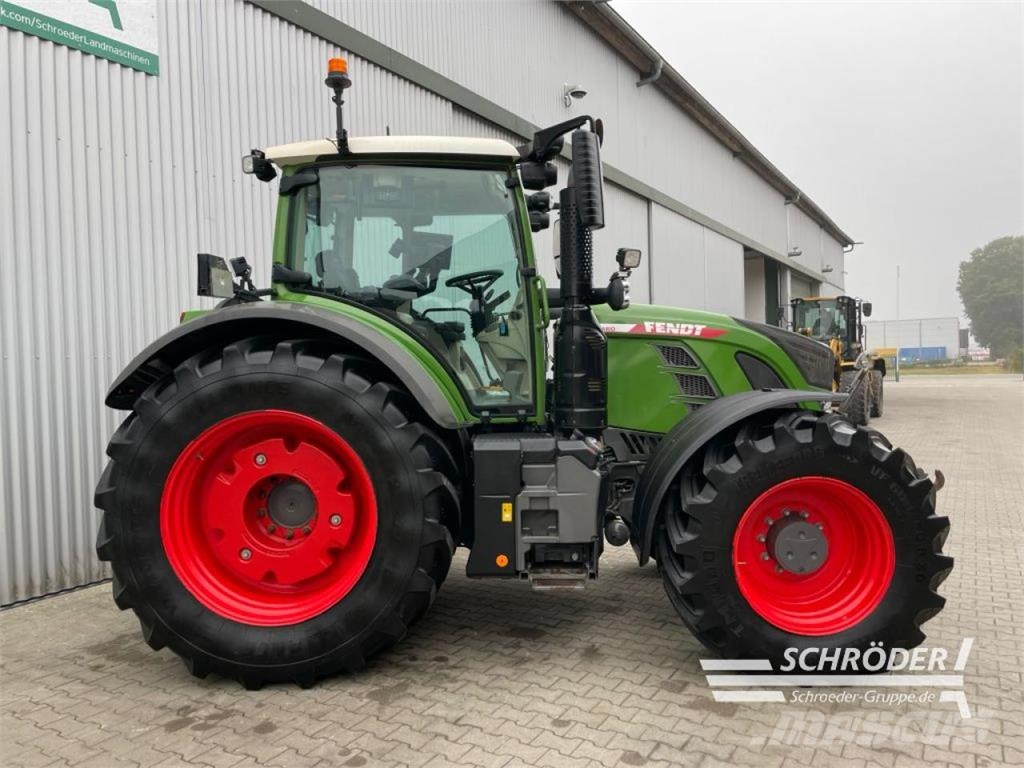 Fendt 724 VARIO GEN6 PROFI PLUS Trattori
