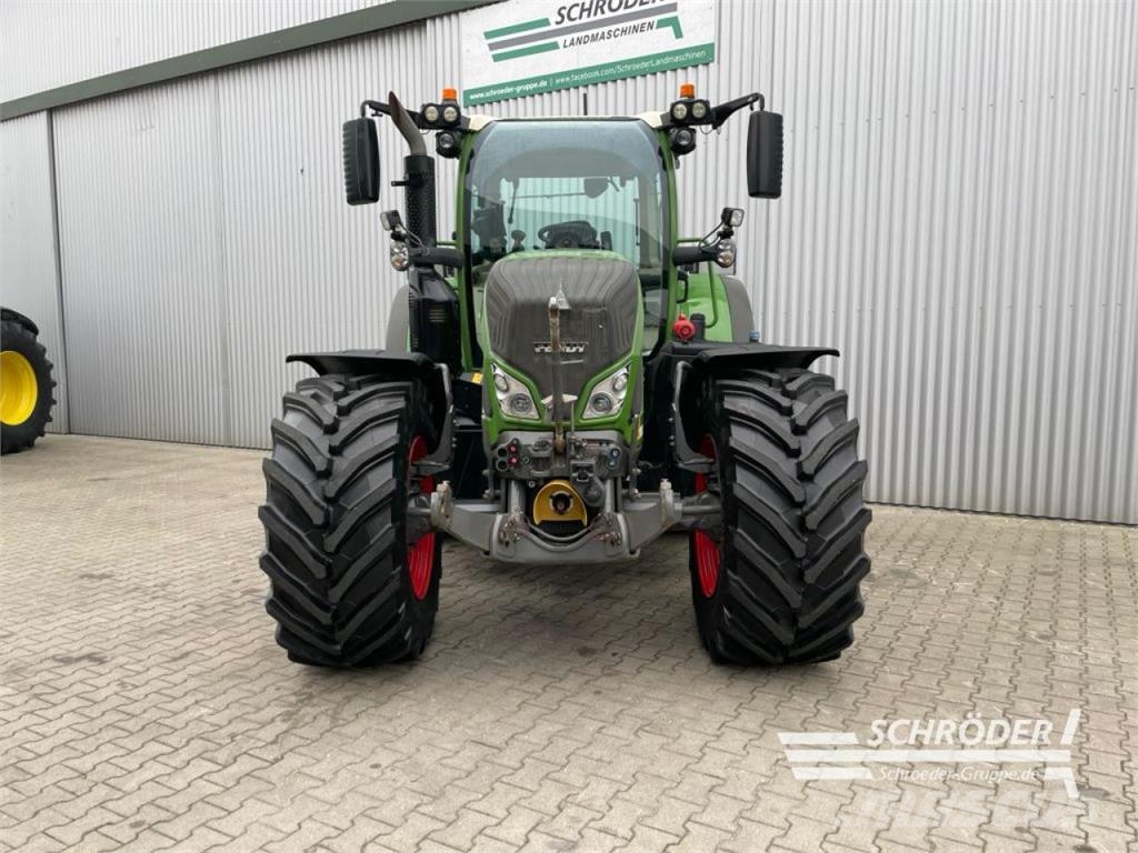 Fendt 724 VARIO GEN6 PROFI PLUS Trattori