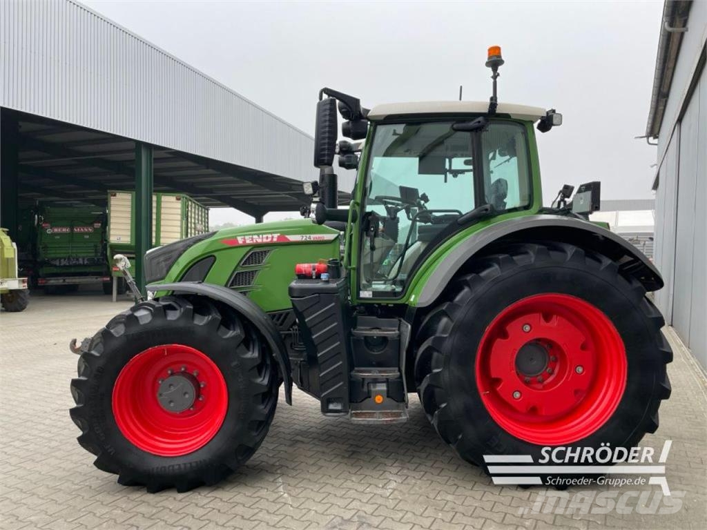 Fendt 724 VARIO GEN6 PROFI PLUS Trattori
