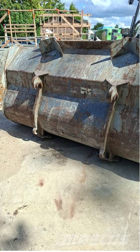 hulpstukken ( lepels bak puinbak/ jip ) Volvo L90H Λοιπά προσαρτούμενα εξαρτήματα και κατασκευαστικά στοιχεία