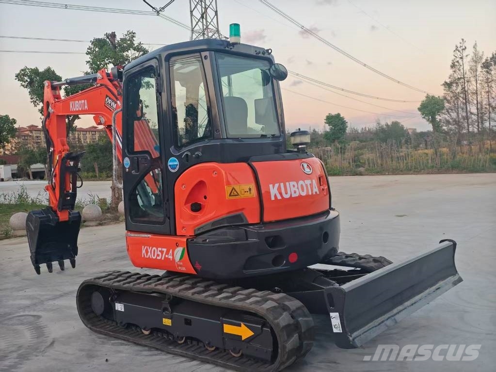 Kubota KX057-4 EXCAVATOR Minigravere <7t