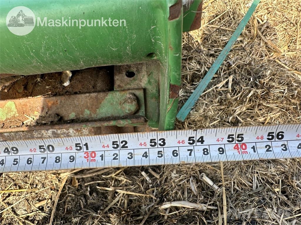 Ystamaskiner Y-135 Græsklippere og skårlæggere