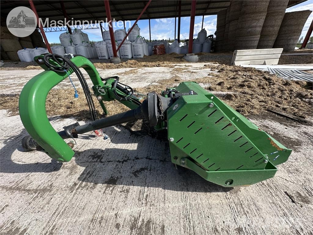 Ystamaskiner Y-135 Græsklippere og skårlæggere
