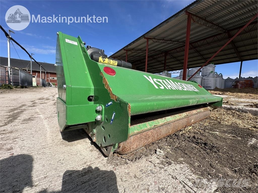 Ystamaskiner Y-135 Græsklippere og skårlæggere