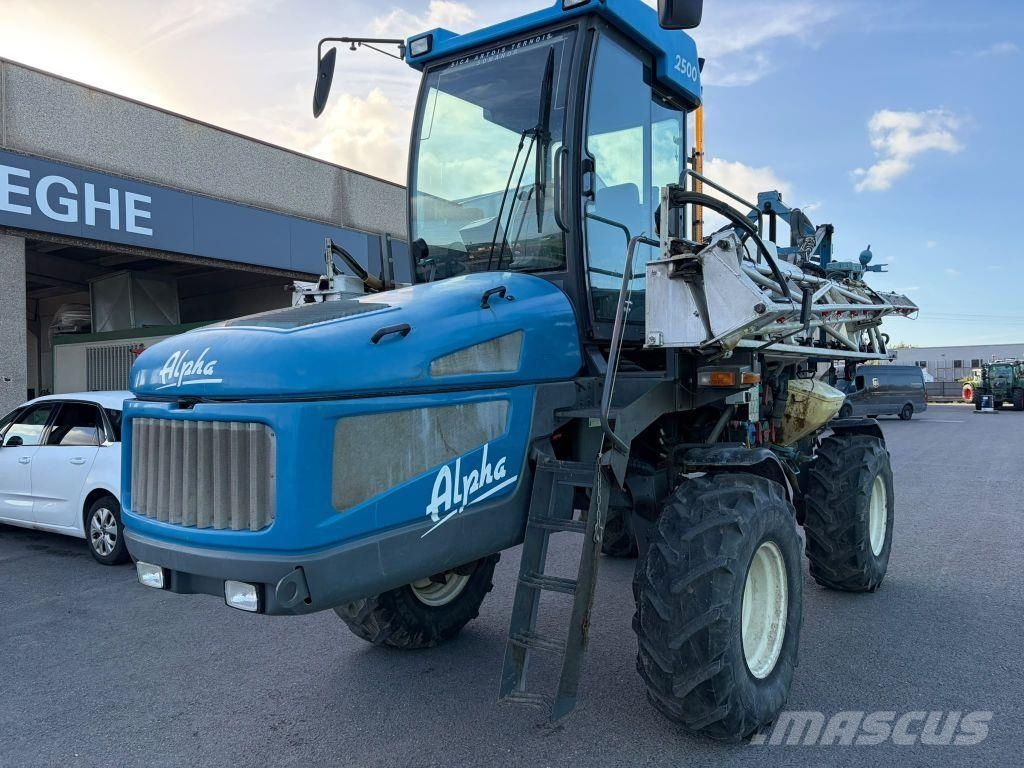 Evrard Alpha 2500 Pulvérisateurs automoteurs