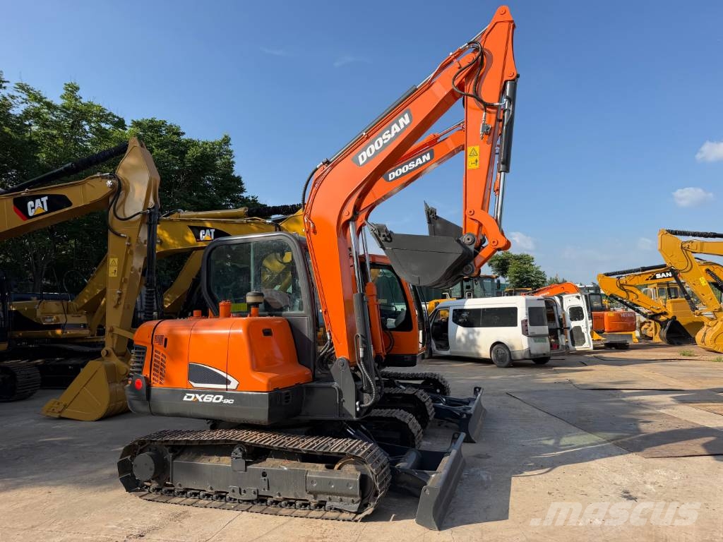 Doosan DX60 Pelle sur chenilles