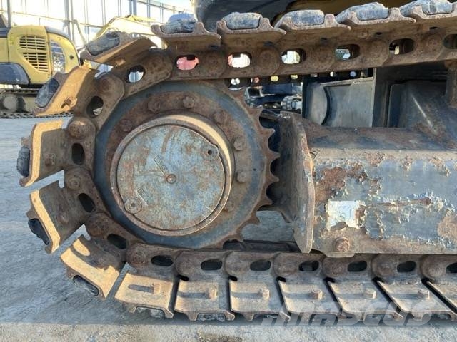 Komatsu PC35MR-3N1 Bagri goseničarji