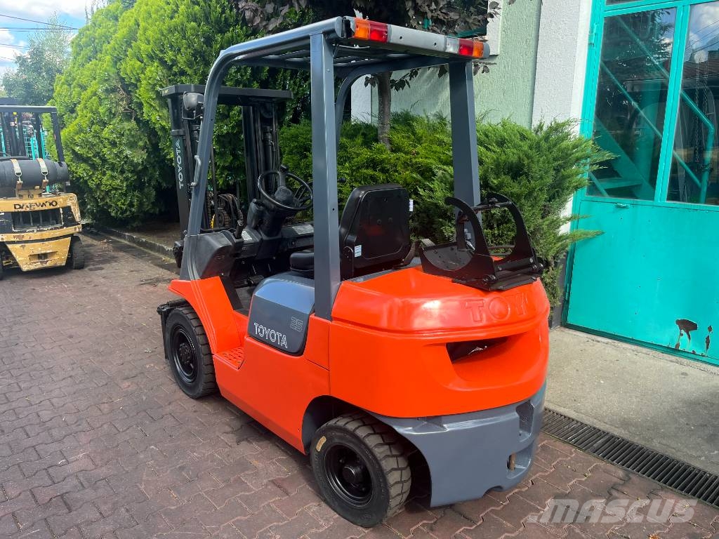 Toyota 7 FGF 25 /40/ V-4006 OB LPG (dujiniai) krautuvai