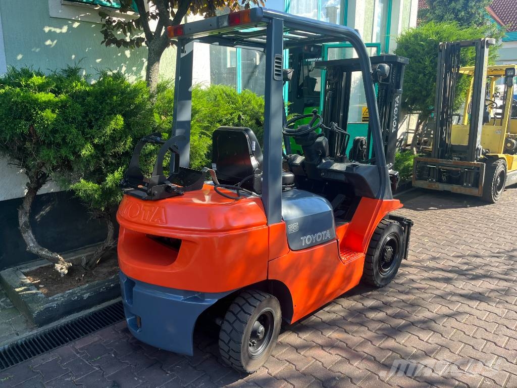 Toyota 7 FGF 25 /40/ V-4006 OB LPG (dujiniai) krautuvai