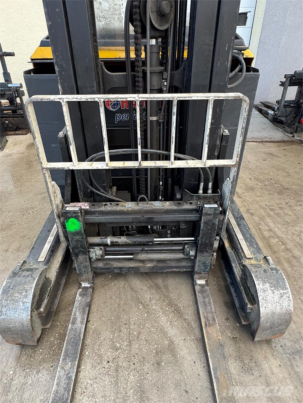 Yale MR14 Carrello retrattile