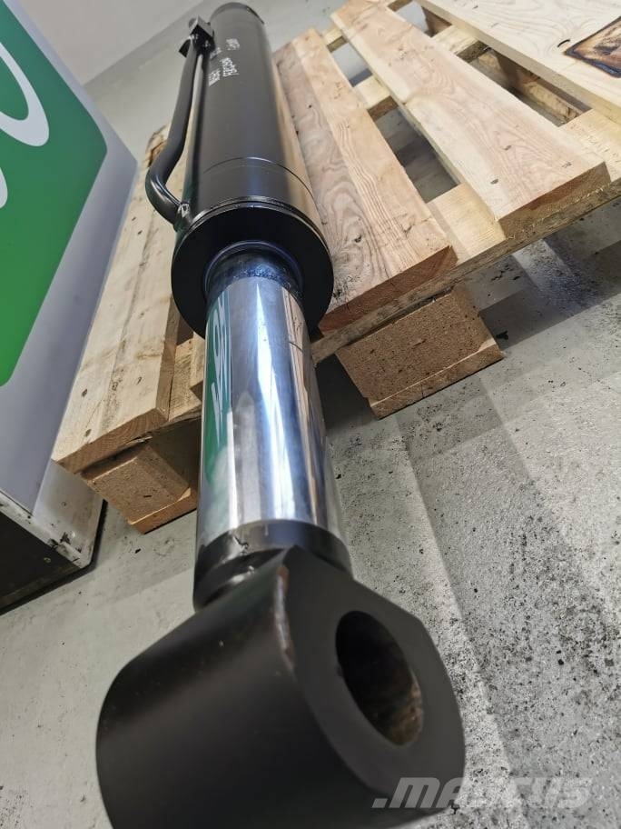 Bobcat T 3071 lifting cylinder. Sijos ir savivarčiai