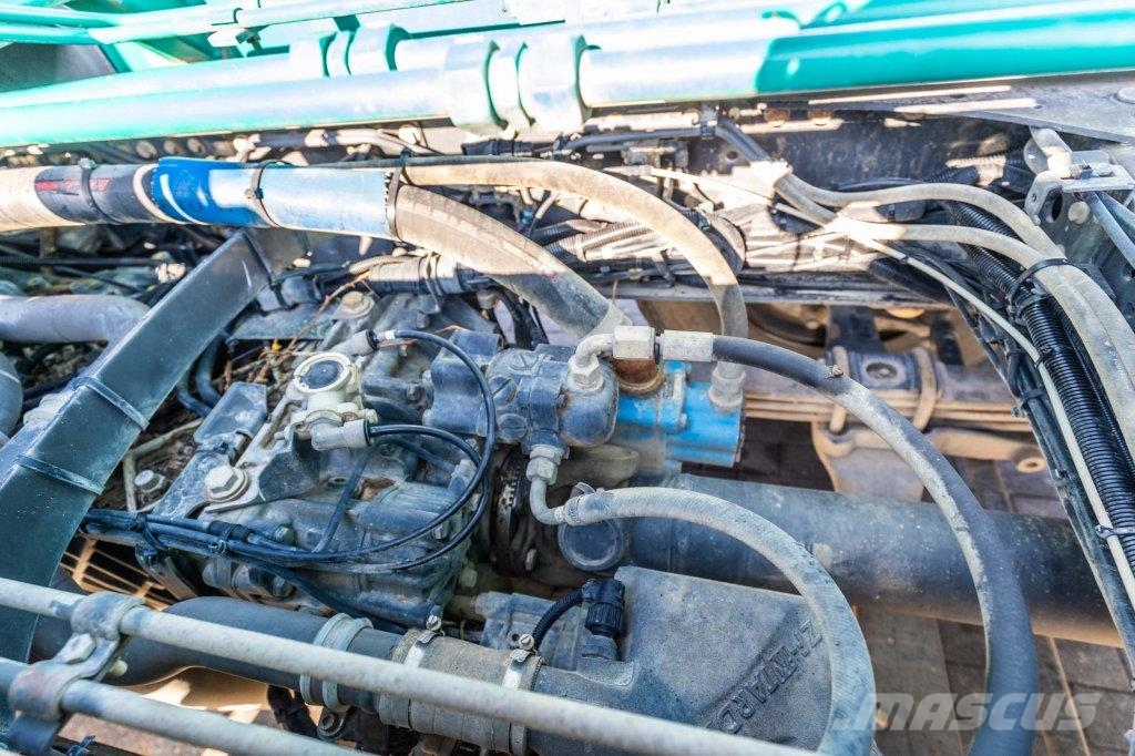 Renault KERAX 410 DXI+BENNE ENROCHEMENT HARDOX+INTARDER Bañeras basculantes usadas