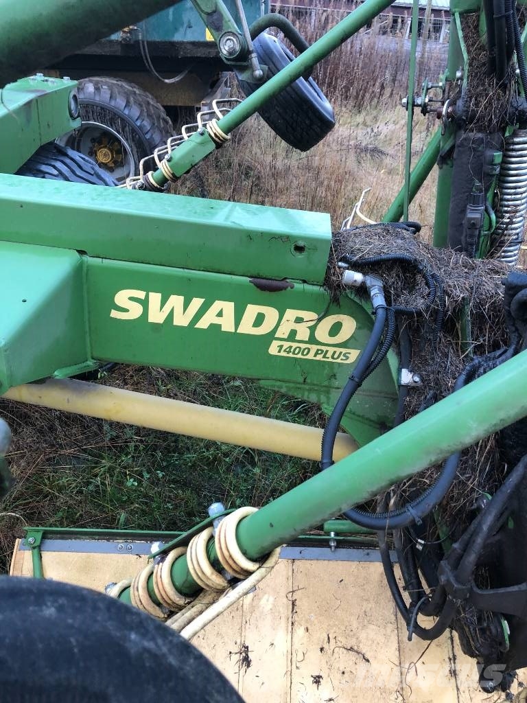 Krone Swadro 1400 Plus Рядковые косилки