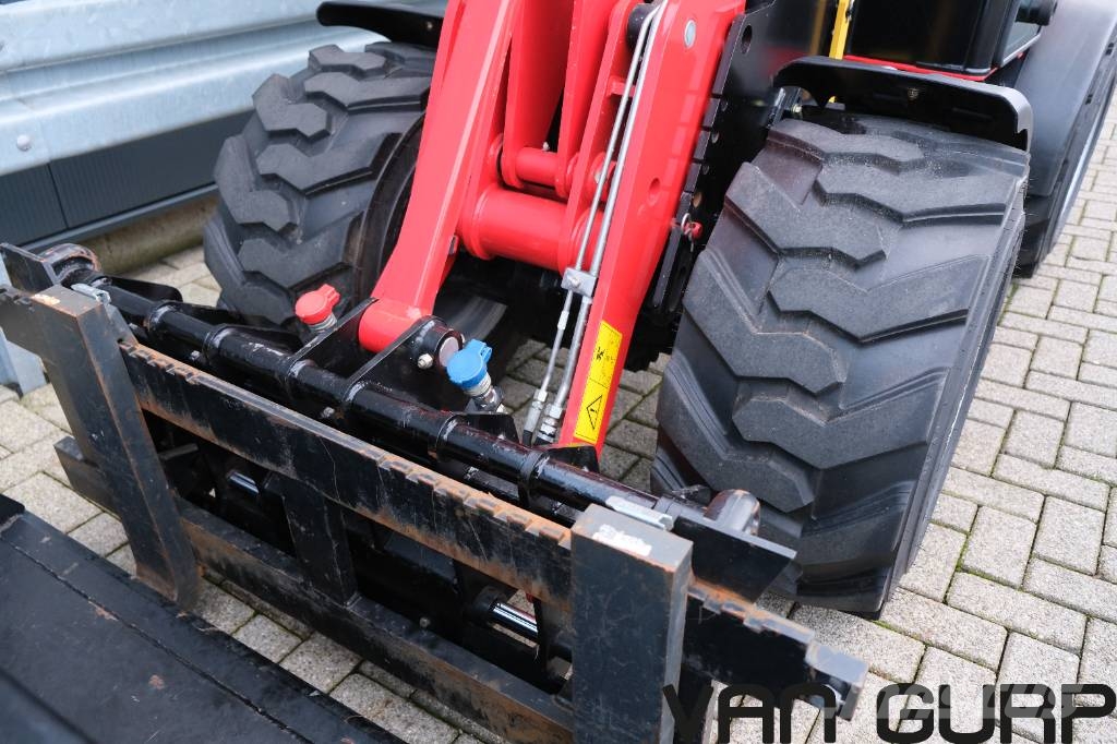 Manitou MLA3-35H Rataslaadurid