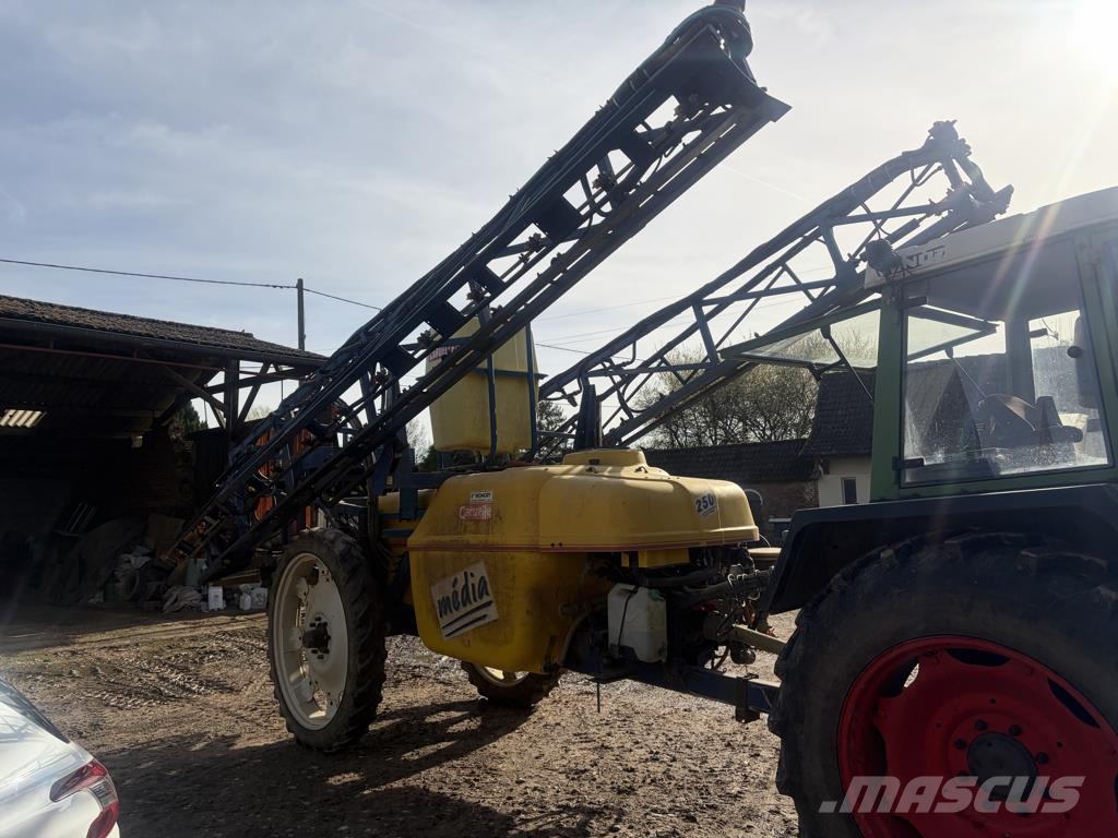 Caruelle Cu 25 Pulverizadores de arrasto