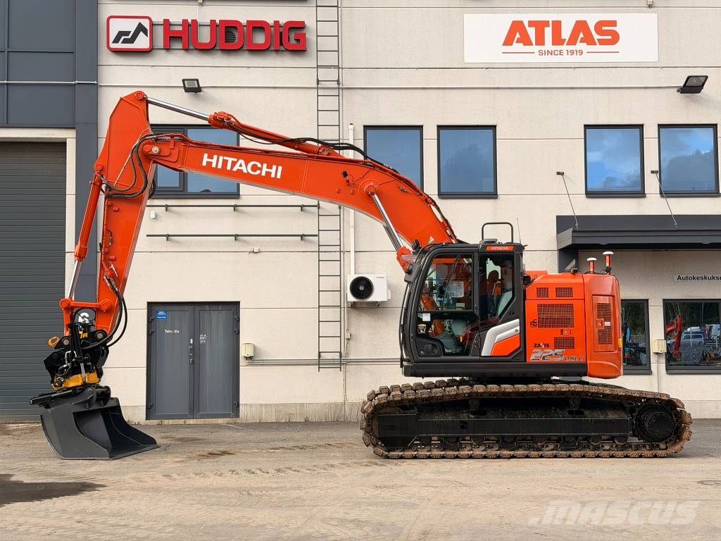 Hitachi ZX 225 USLC-7 Valmis paketti 3D + tiltti Roomikekskavaatorid