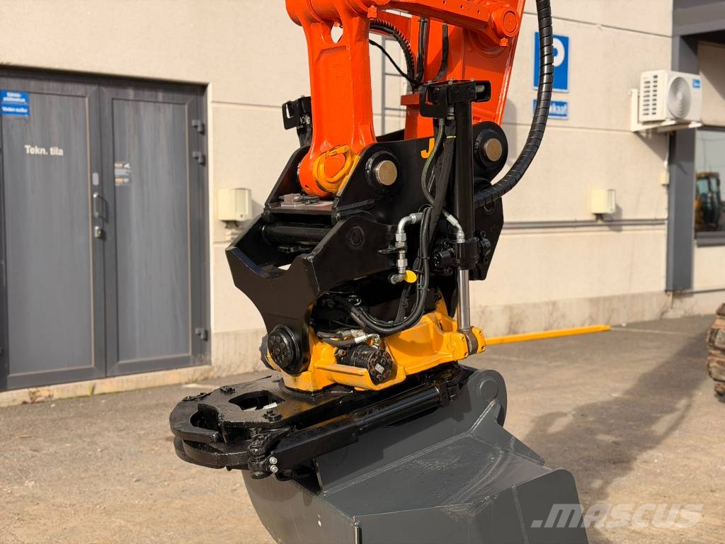 Hitachi ZX 225 USLC-7 Valmis paketti 3D + tiltti Roomikekskavaatorid