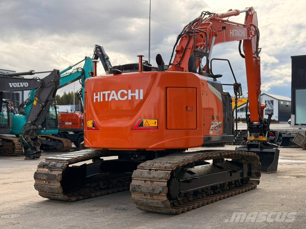 Hitachi ZX 225 USLC-7 Valmis paketti 3D + tiltti Roomikekskavaatorid