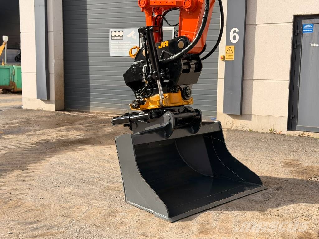 Hitachi ZX 225 USLC-7 Valmis paketti 3D + tiltti Roomikekskavaatorid
