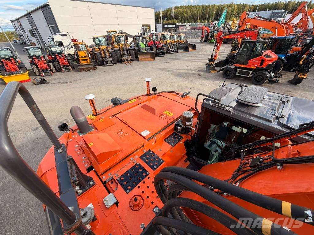 Hitachi ZX 225 USLC-7 Valmis paketti 3D + tiltti Roomikekskavaatorid