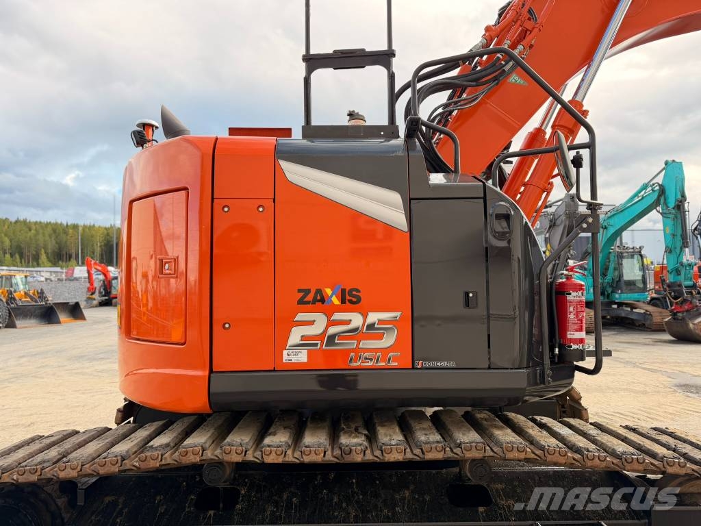 Hitachi ZX 225 USLC-7 Valmis paketti 3D + tiltti Roomikekskavaatorid