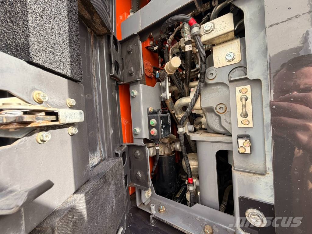 Hitachi ZX 225 USLC-7 Valmis paketti 3D + tiltti Roomikekskavaatorid