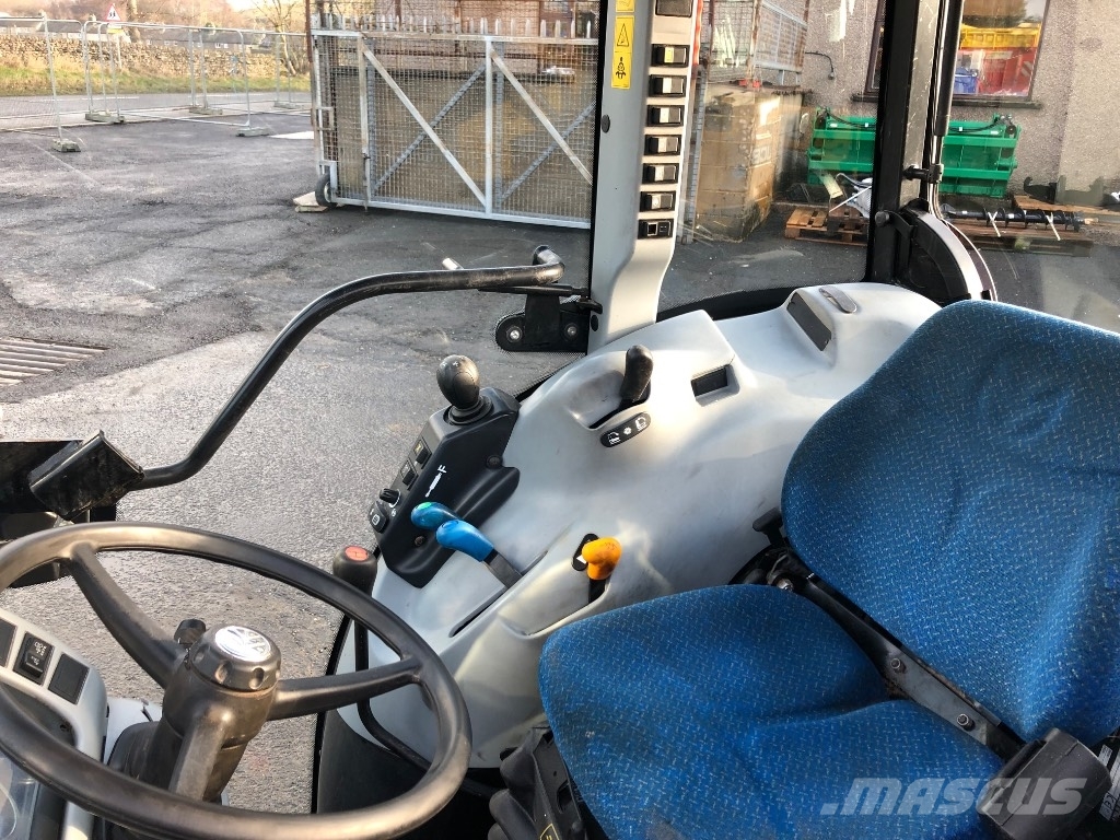 New Holland T4.75F 트랙터