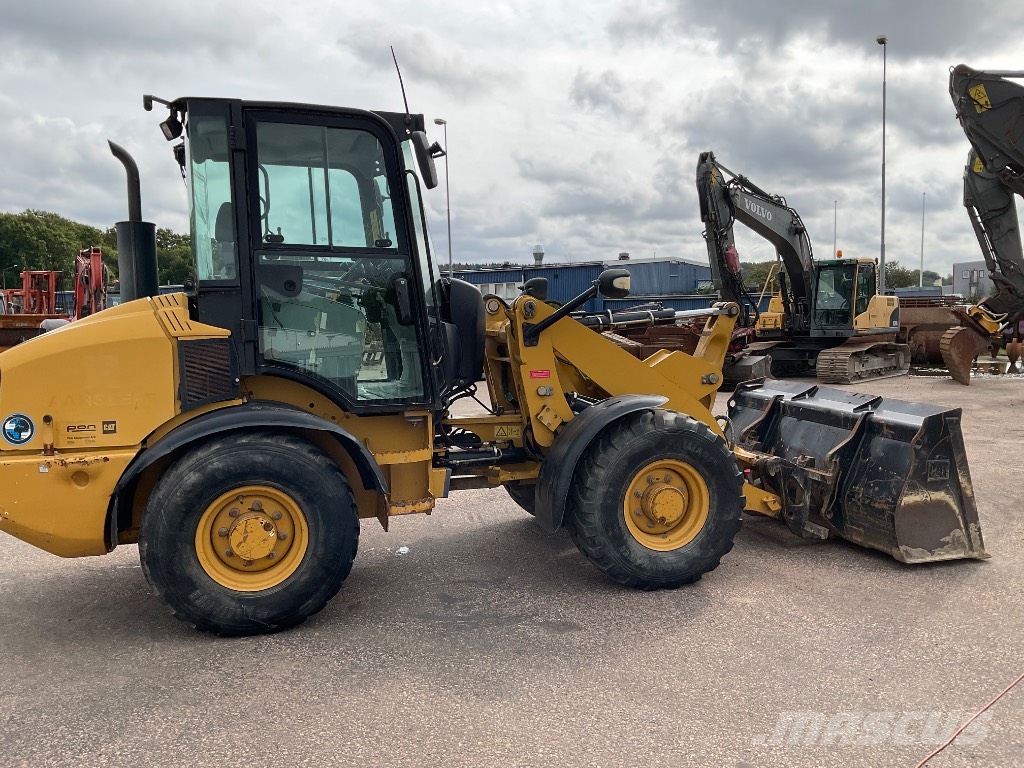 CAT 907 H 2 Kolesni nakladalci