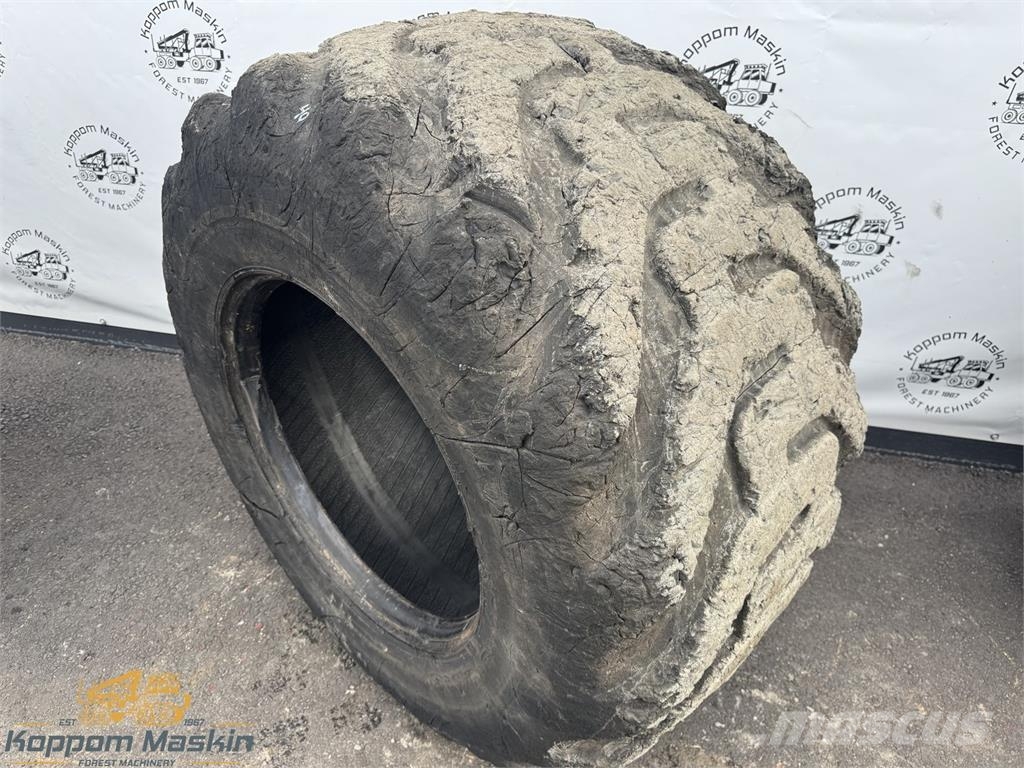 Nokian Fkf2 710/45x26,5 Used/Beg Banden, wielen en velgen