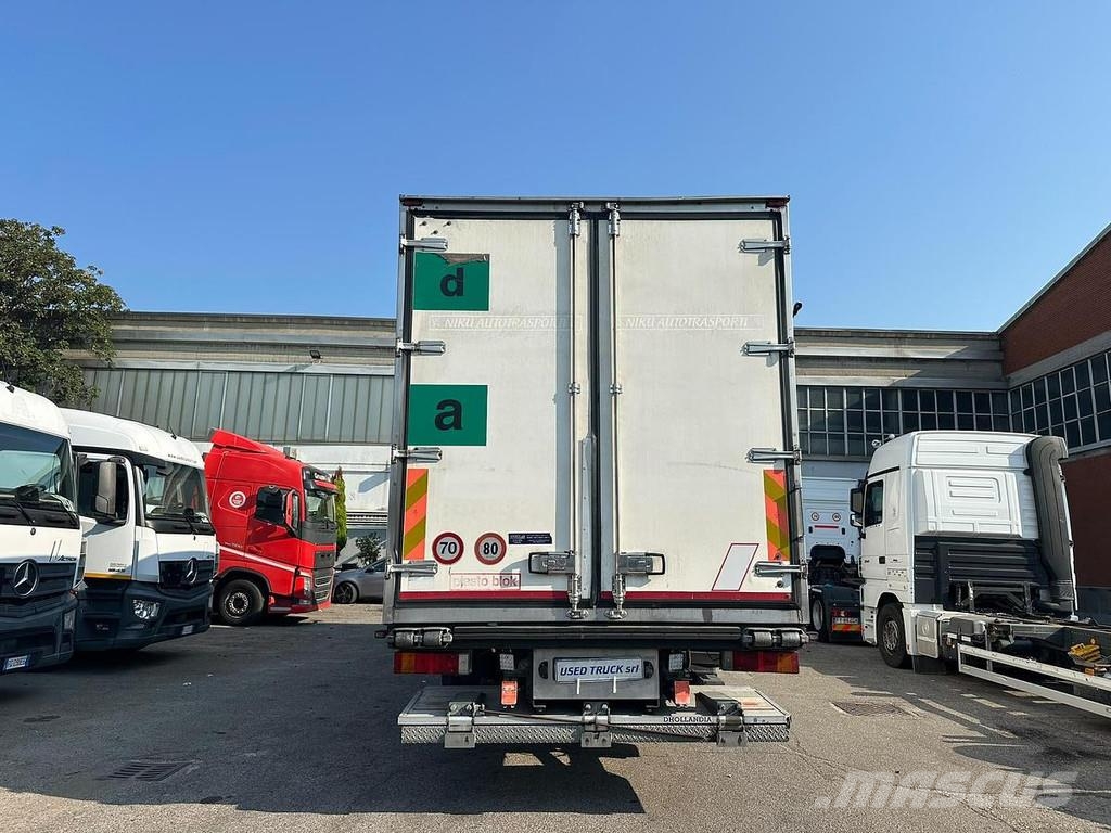 Iveco Stralis 360 شاحنات بدرجة حرارة قابلة للضبط