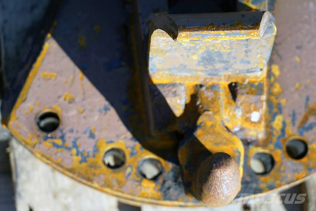 Valmet 702 - Reservdelar Važiuoklė ir suspensija