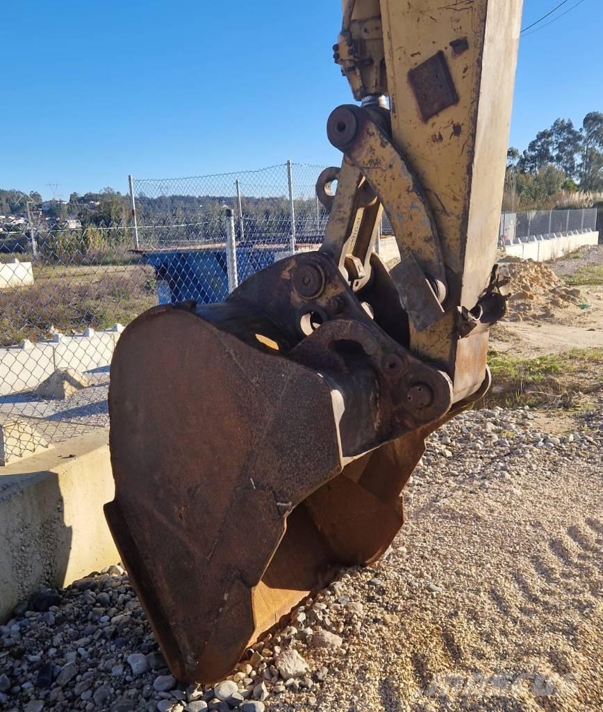 CAT 219 D LC Rupsgraafmachines