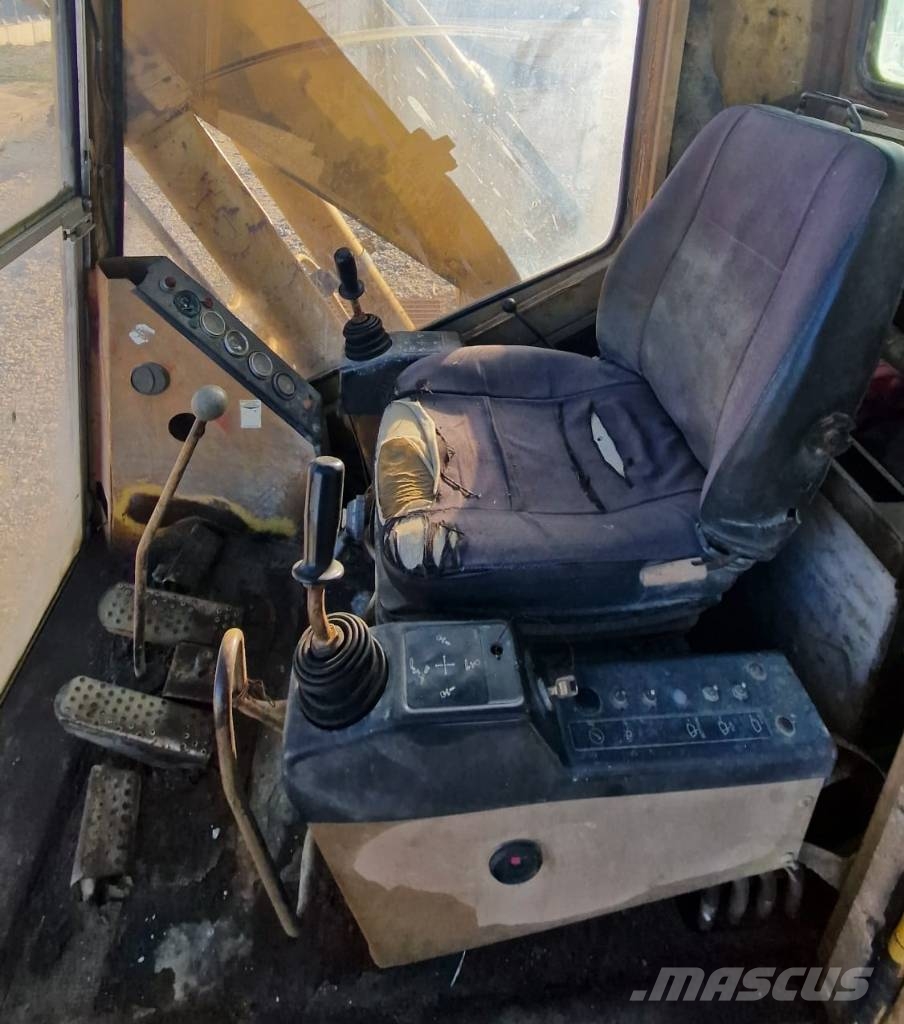 CAT 219 D LC Rupsgraafmachines