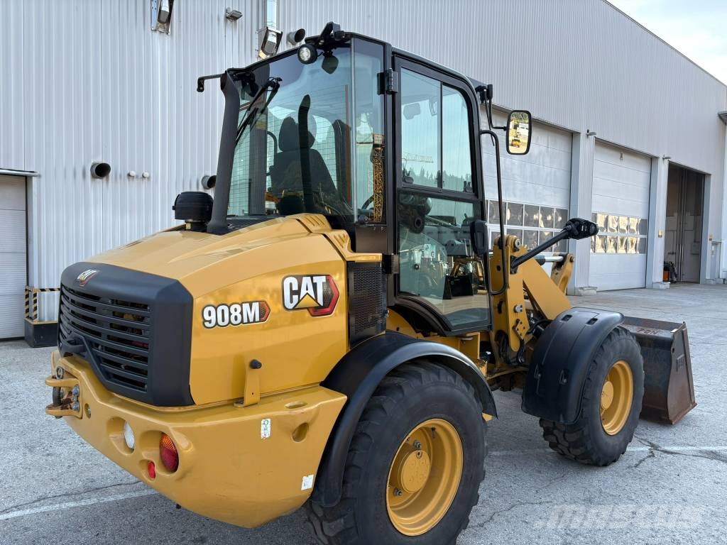 CAT 908M Фронтальні навантажувачі