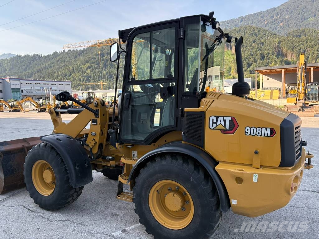 CAT 908M Фронтальні навантажувачі