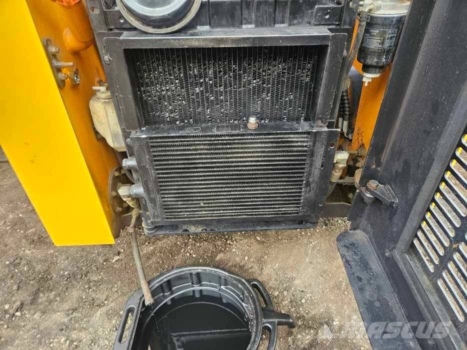 Dongin Industry Co.,LTD V67 Chargeuse compacte