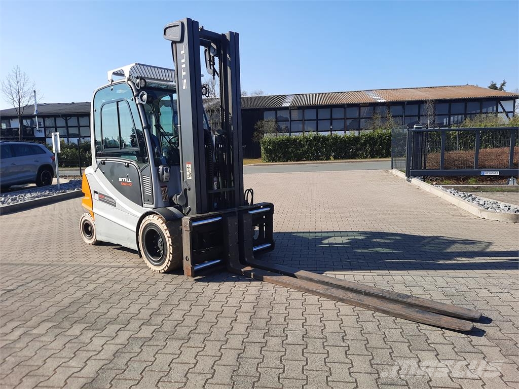 Still RX60-40 Electric forklifts