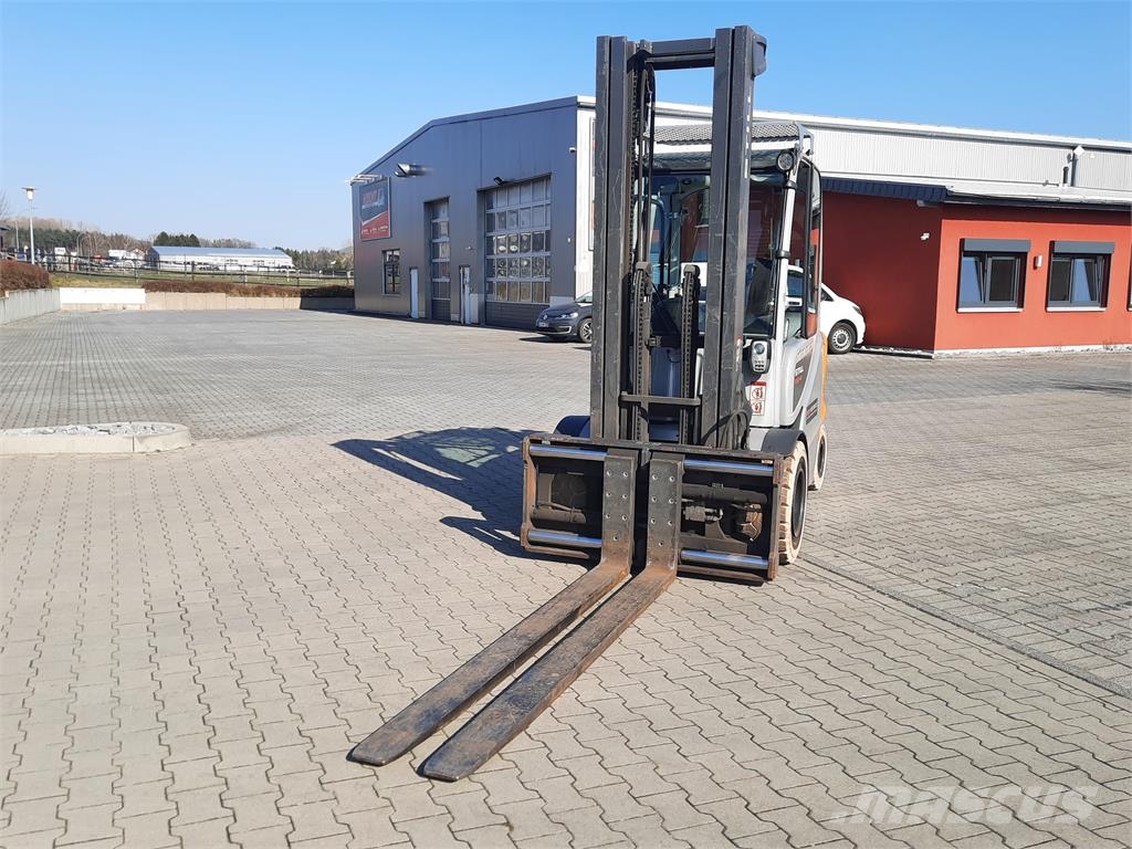 Still RX60-40 Electric forklifts